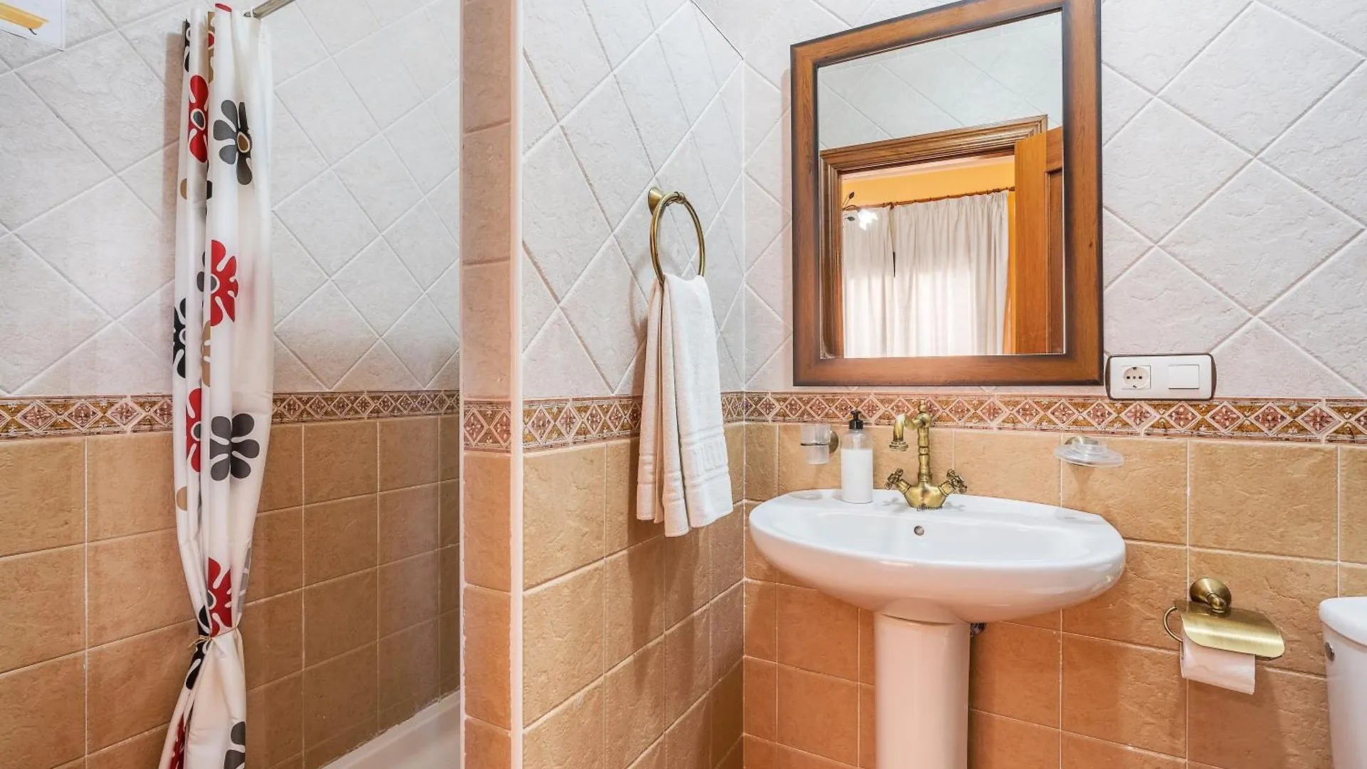Apartamentos Haza La Moraleda 2 Y A Guejar Sierra 0*,