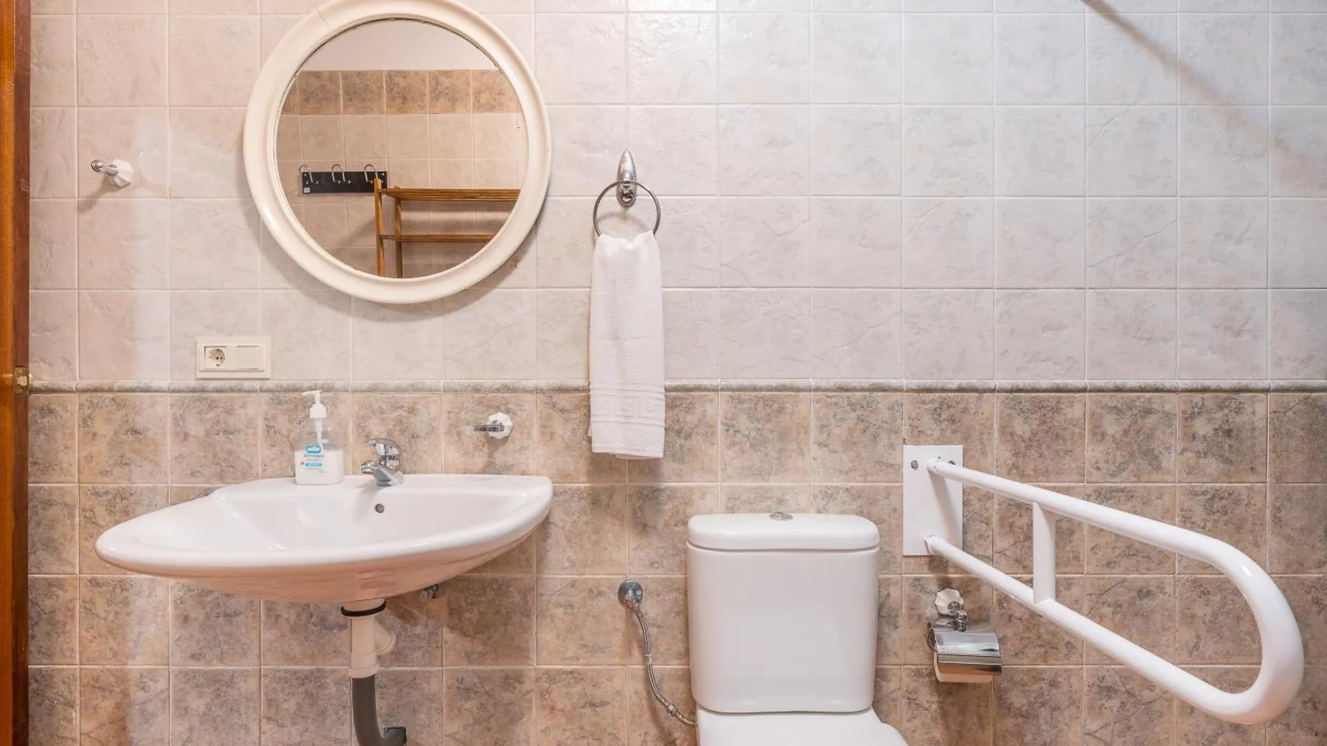 Apartamentos Haza La Moraleda 2 Y A Guejar Sierra